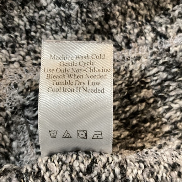 Coldwater Creek, Gray, Black and White Sort Sleeve Oversized Sweater, Size L/XL - Picture 9 of 9